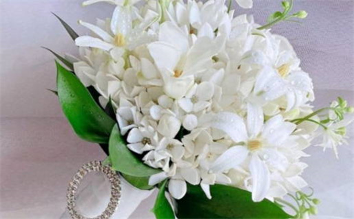 2026年农历腊月初一结婚好吗 今日办喜事好不好